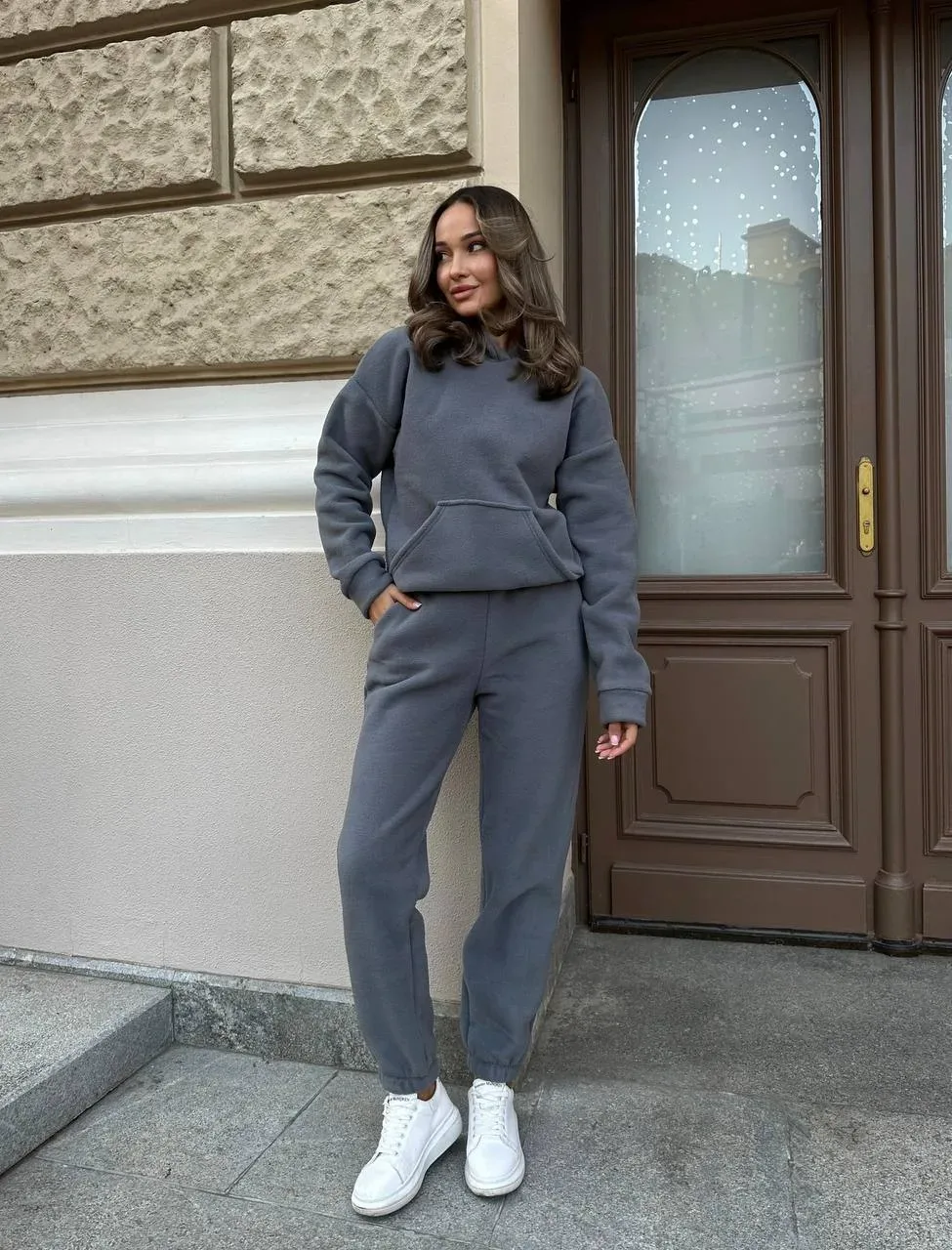 Стильний, теплий та максимально практичний костюм на кожен день 🤩